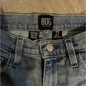 Urban Outfitters. BDG. Girlfriend High-Rise Cropped. Size 27.